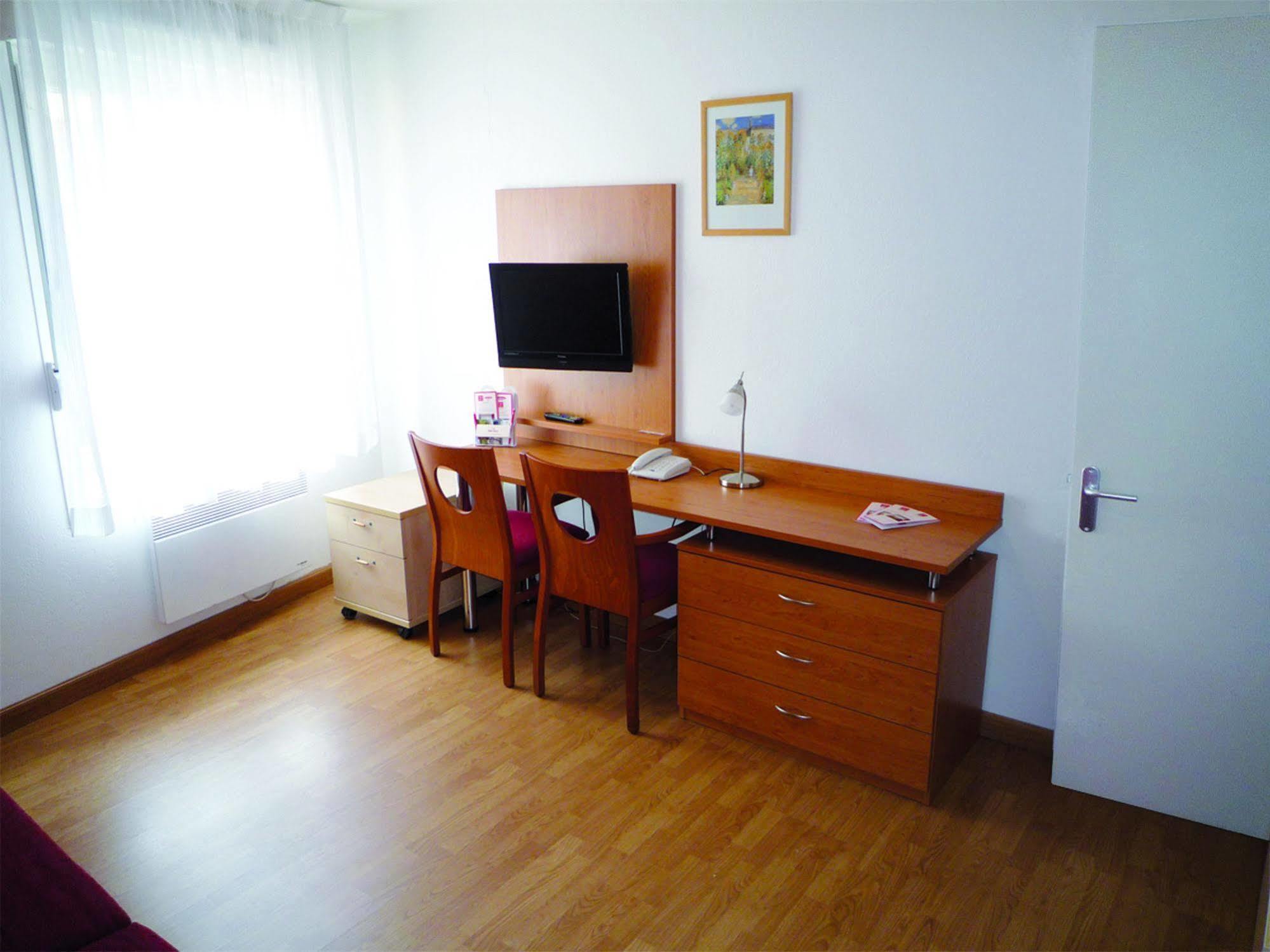 Sejours & Affaires Saint Etienne Jules Ferry Aparthotel Exterior photo