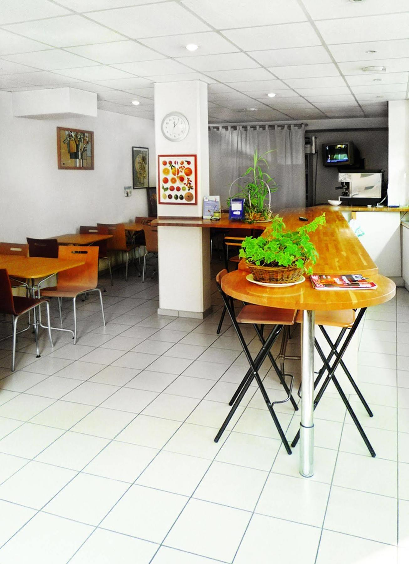 Sejours & Affaires Saint Etienne Jules Ferry Aparthotel Exterior photo